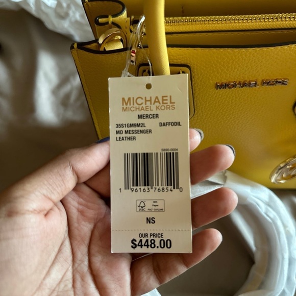 Michael Kors Mercer Crossbody bag Yellow - Picture 6 of 7